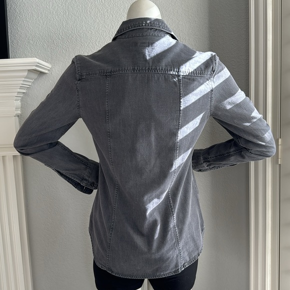 Women’s Banana Republic denim shirt - size XS - Picture 2 of 5